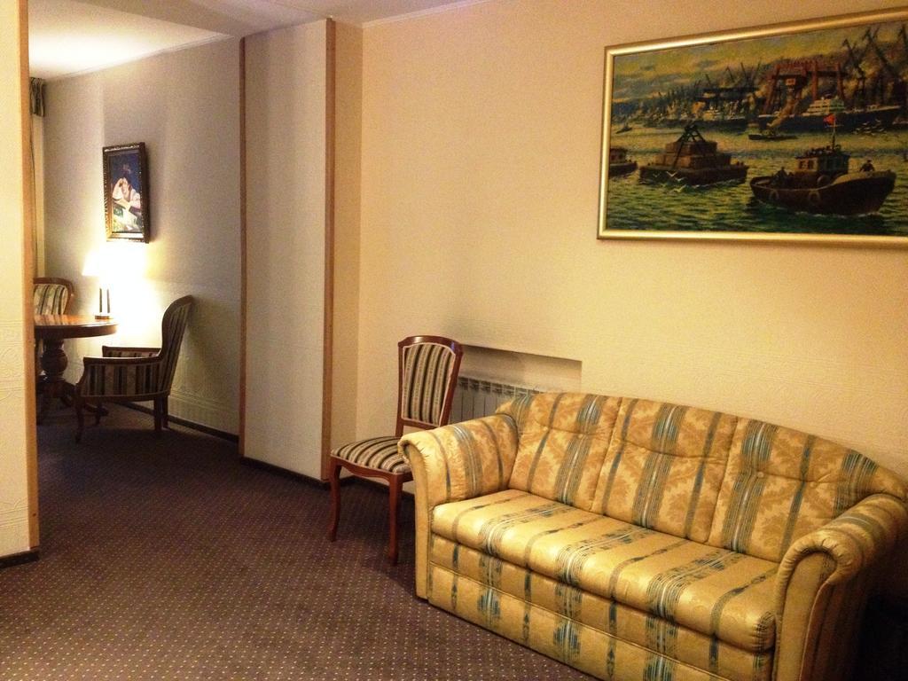 Art Hotel Academy Dnipro Bagian luar foto