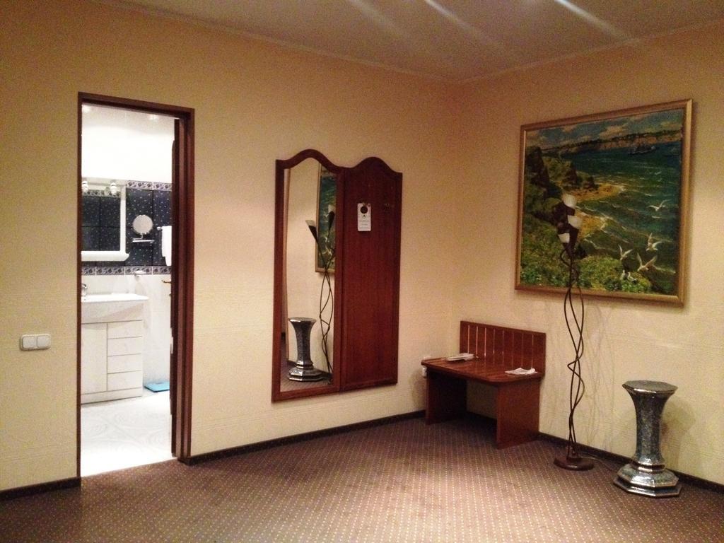 Art Hotel Academy Dnipro Bagian luar foto