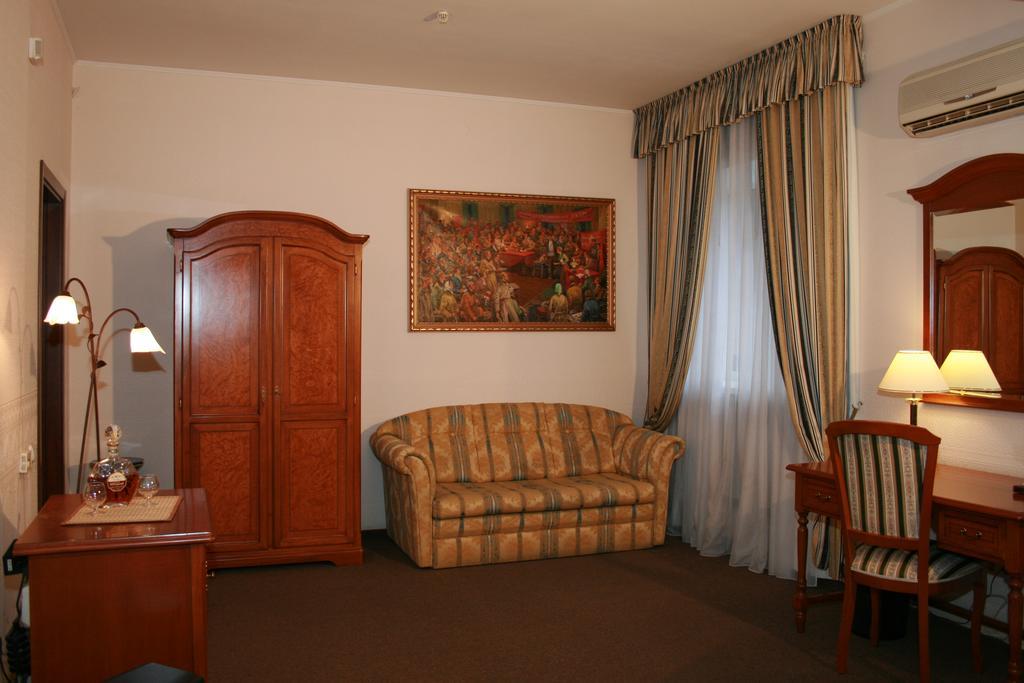 Art Hotel Academy Dnipro Bagian luar foto