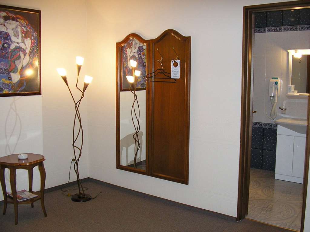 Art Hotel Academy Dnipro Ruang foto