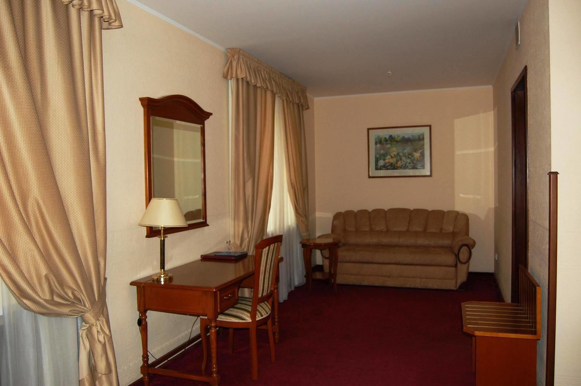 Art Hotel Academy Dnipro Bagian luar foto